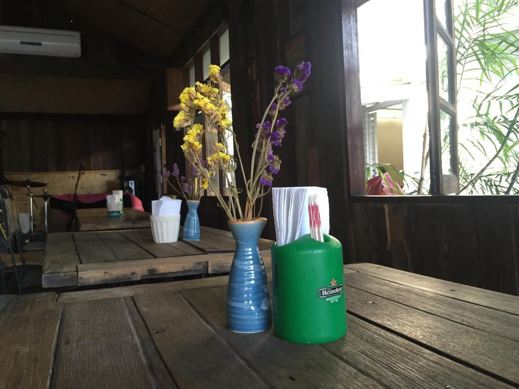 ホテル Baanlansa Bed&Bar チエンマイ エクステリア 写真