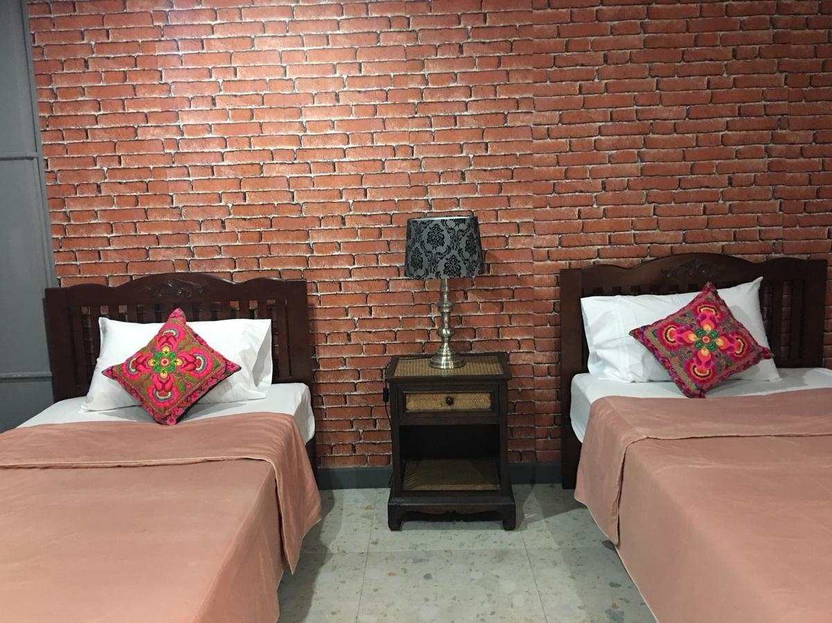 ホテル Baanlansa Bed&Bar チエンマイ エクステリア 写真
